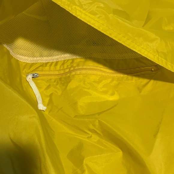 Nike Yellow Jacket - Picture 9 of 10